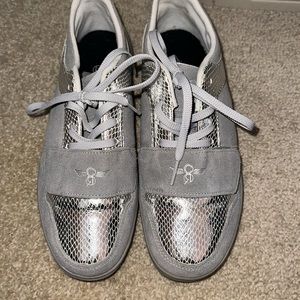 Size 7 — CREATIVE RECREATION sneakers